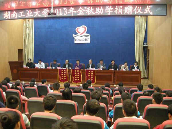 男阳茎进女阳道视频大全