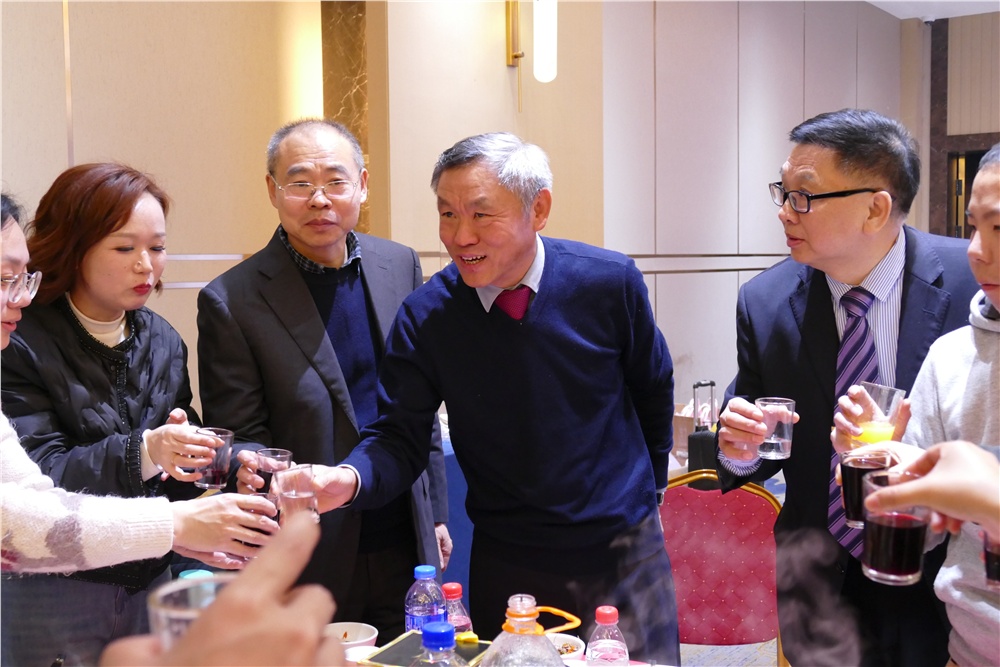 男阳茎进女阳道视频大全